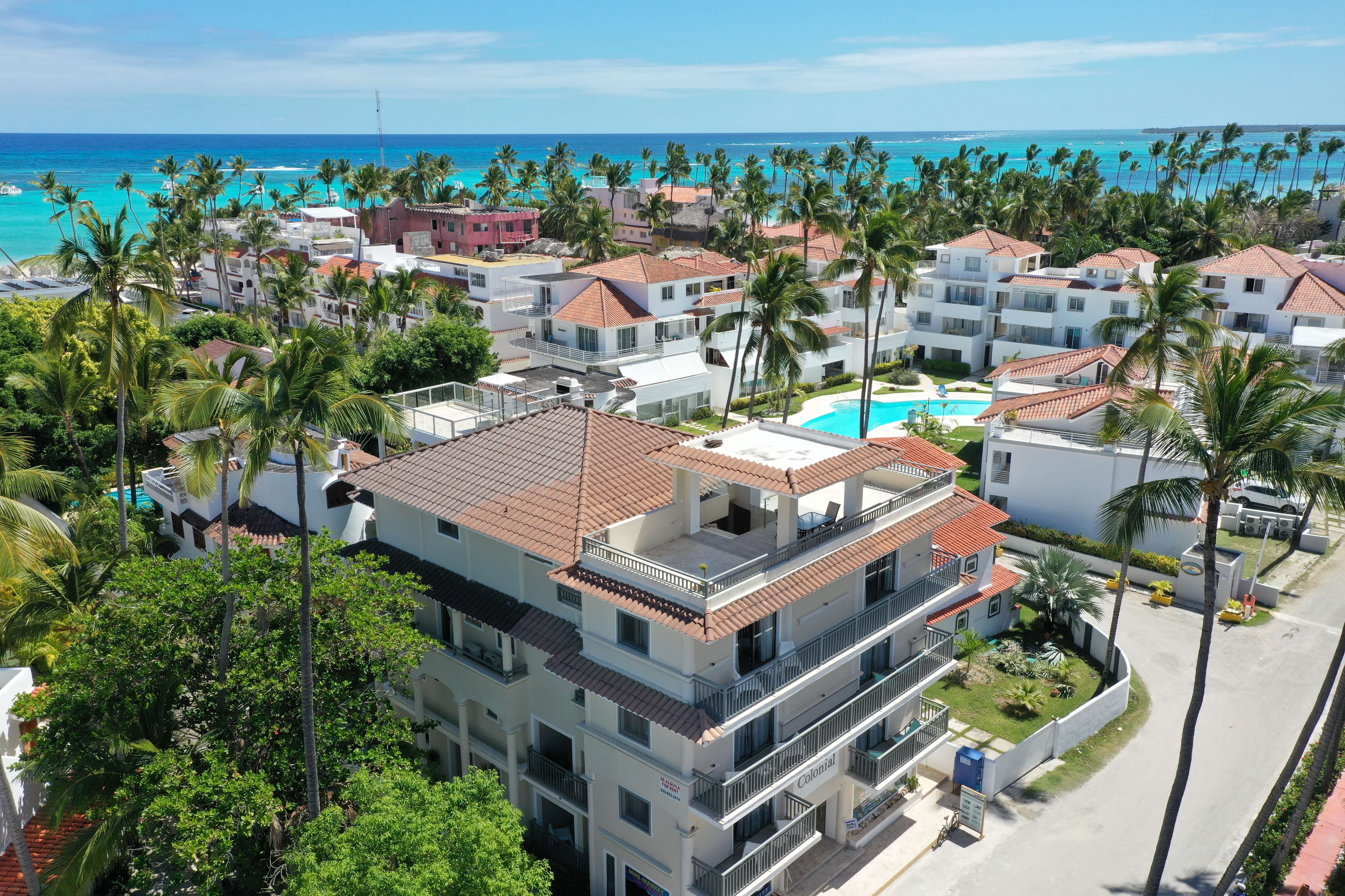 Aparthotel On The Beach For Sale, With Excellent Rent Income, Six Condos, Two Commercial Premises,Excellent Opportunity For Investment. Los Corales. Bavaro. Dominican Republic.